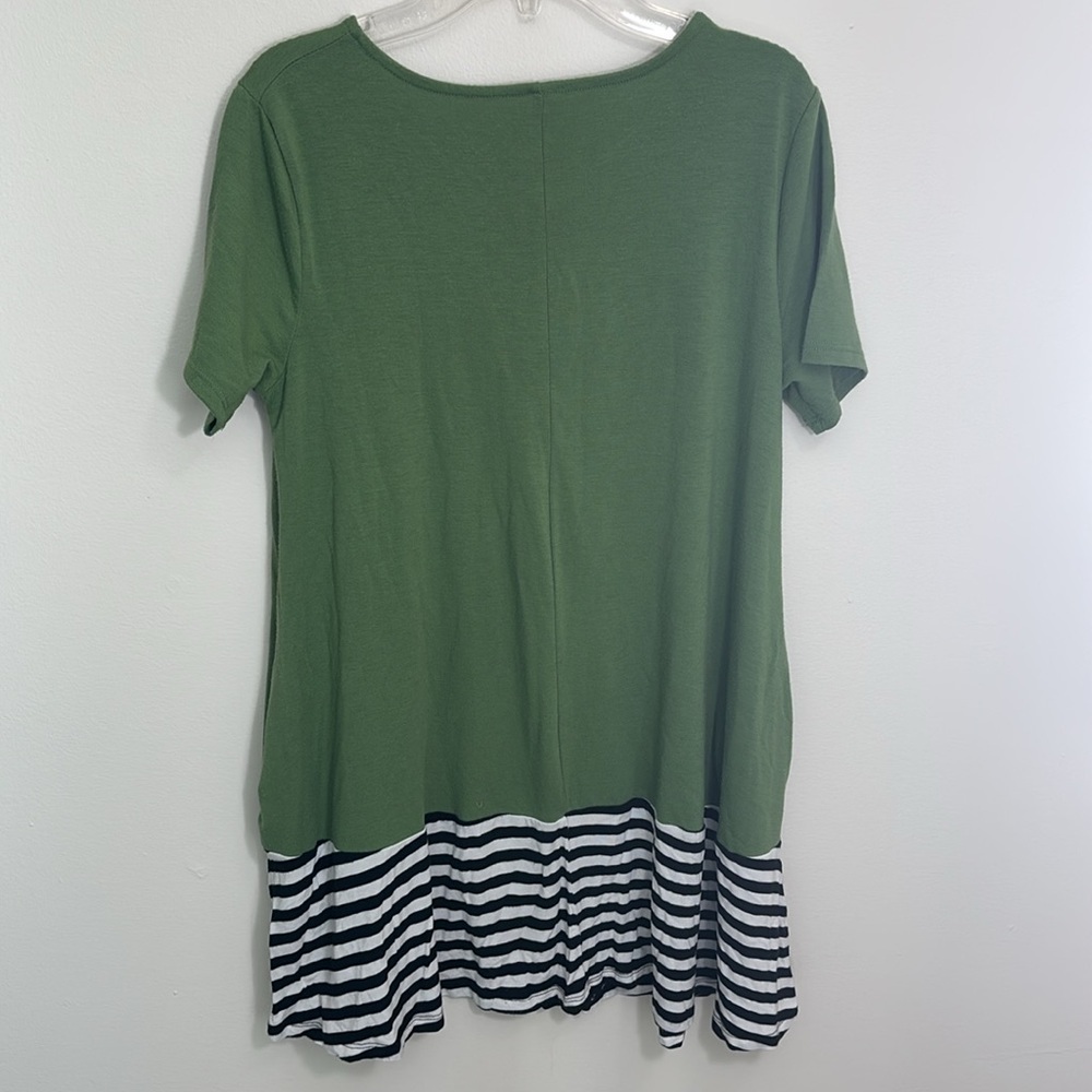 Zenana Green Short Sleeve Tee - Picture 5 of 5